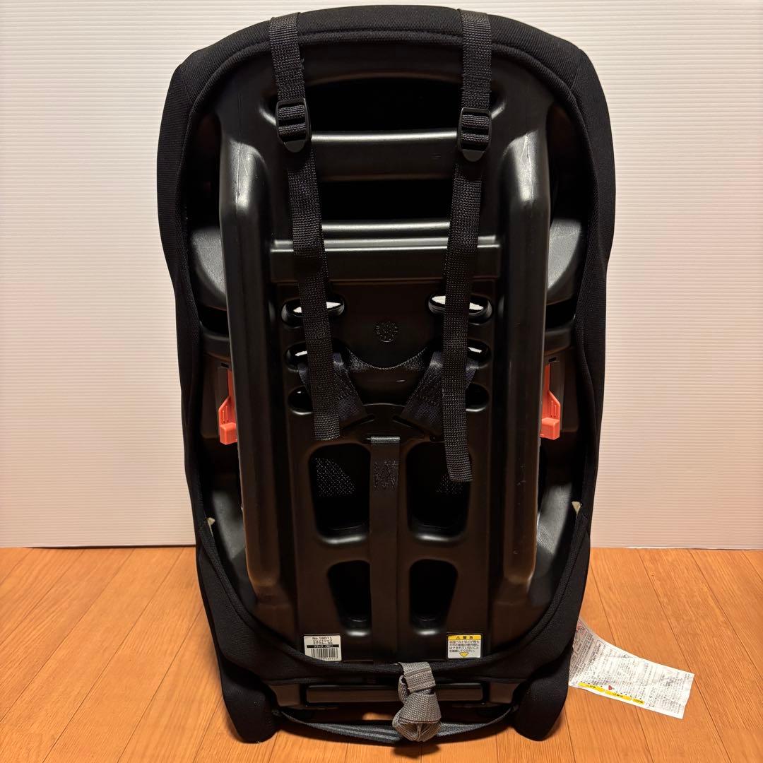 【美品】Combi チャイルドシート ブラック ジョイトリップエアスルーGG