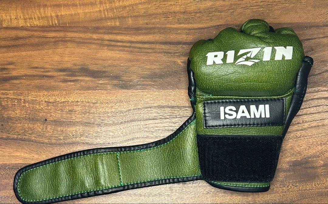 ISAMI RIZIN オープンフィンガーグローブ