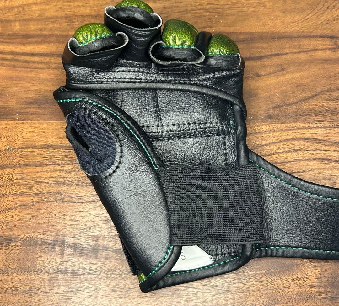 ISAMI RIZIN オープンフィンガーグローブ