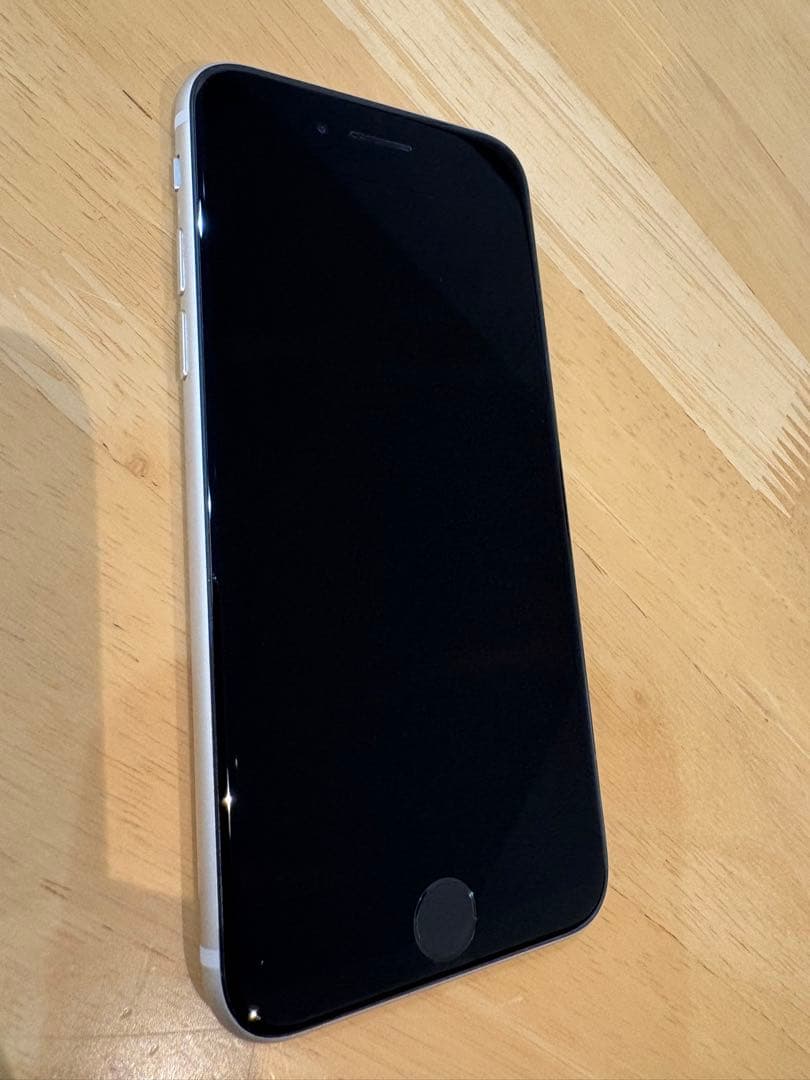 iphone SE3 64GB SIMフリー第3世代　スターライト