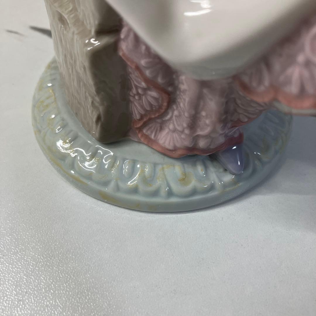 【1/23限定価格】LLADRO リヤドロ 7612 日傘の女性と犬 ベンチ