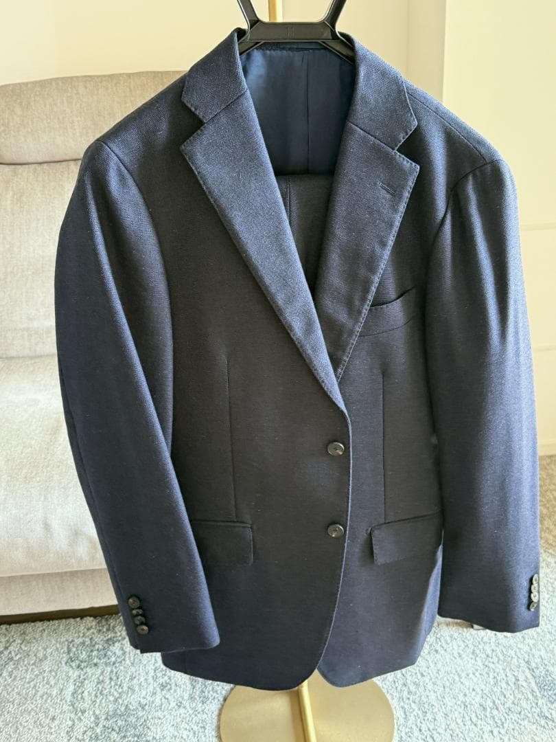 ユニバーサルランゲージ DORMEUIL ネイビー　３つボタンスーツ　M