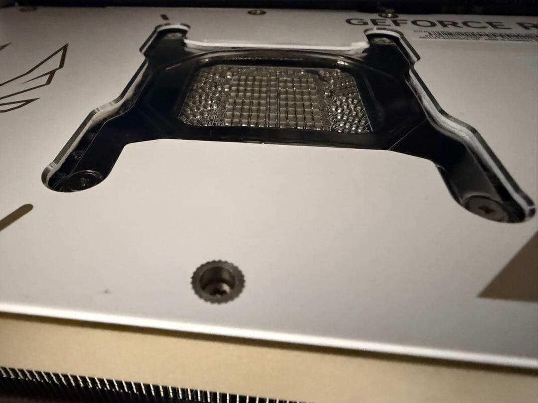 説明欄必見！ZOTAC GeForce RTX5090 32GB white