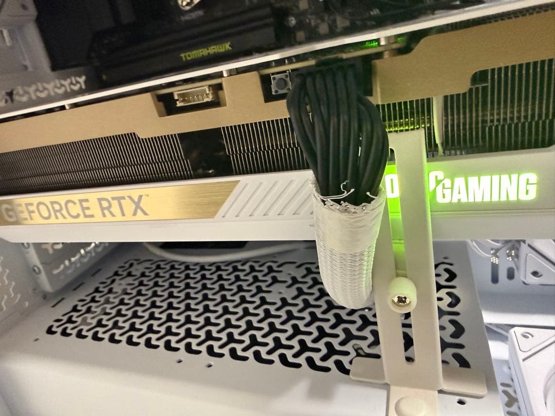 説明欄必見！ZOTAC GeForce RTX5090 32GB white