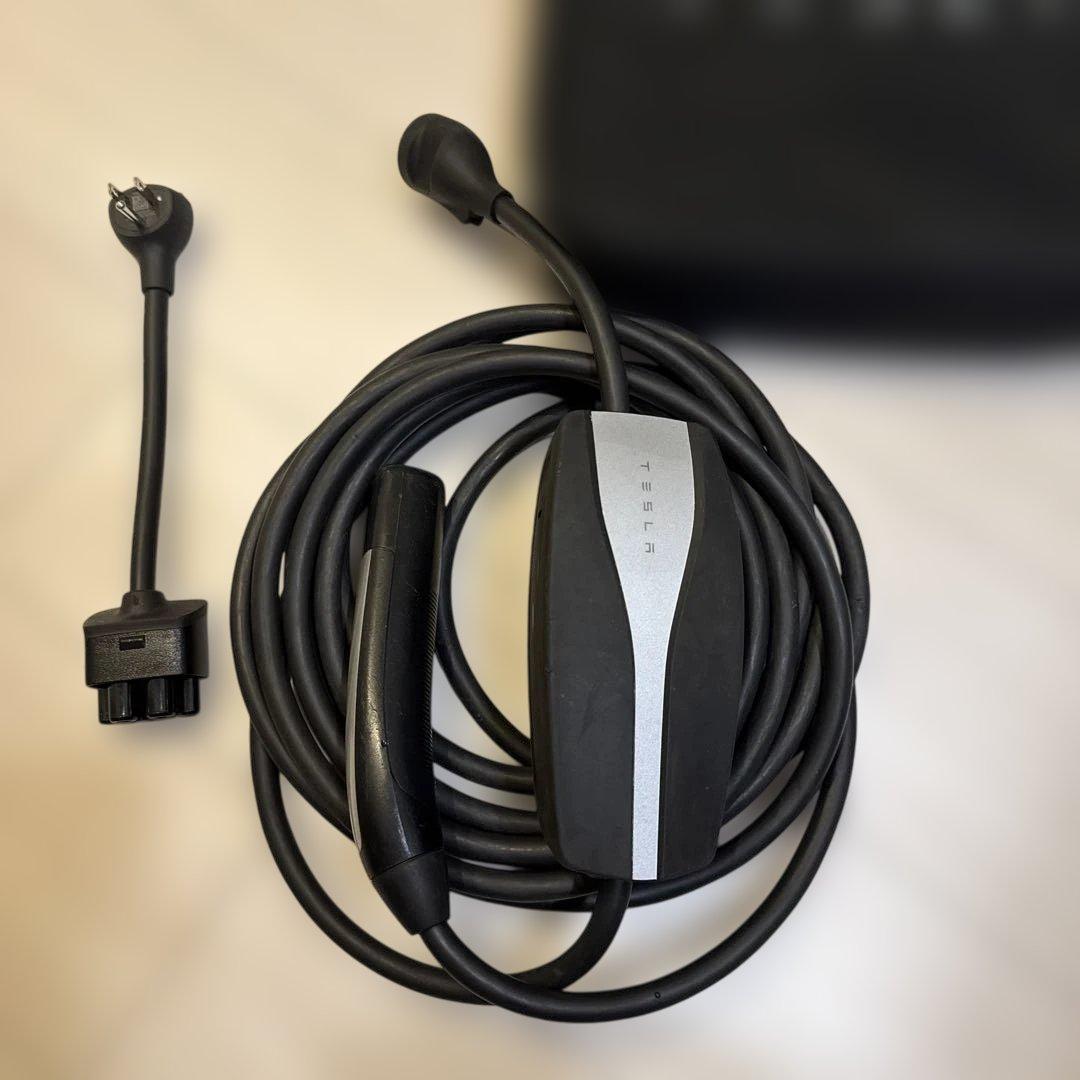 テスラ モバイルコネクター 充電器 EV 家庭用 Tesla