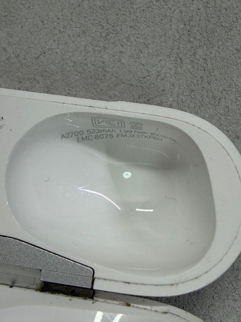 Apple AirPods Pro第2世代本体 ホワイト Lightning