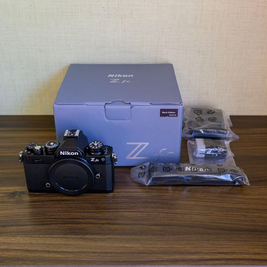 Nikon Z fc ミラーレス一眼カメラ　本体　ブラック