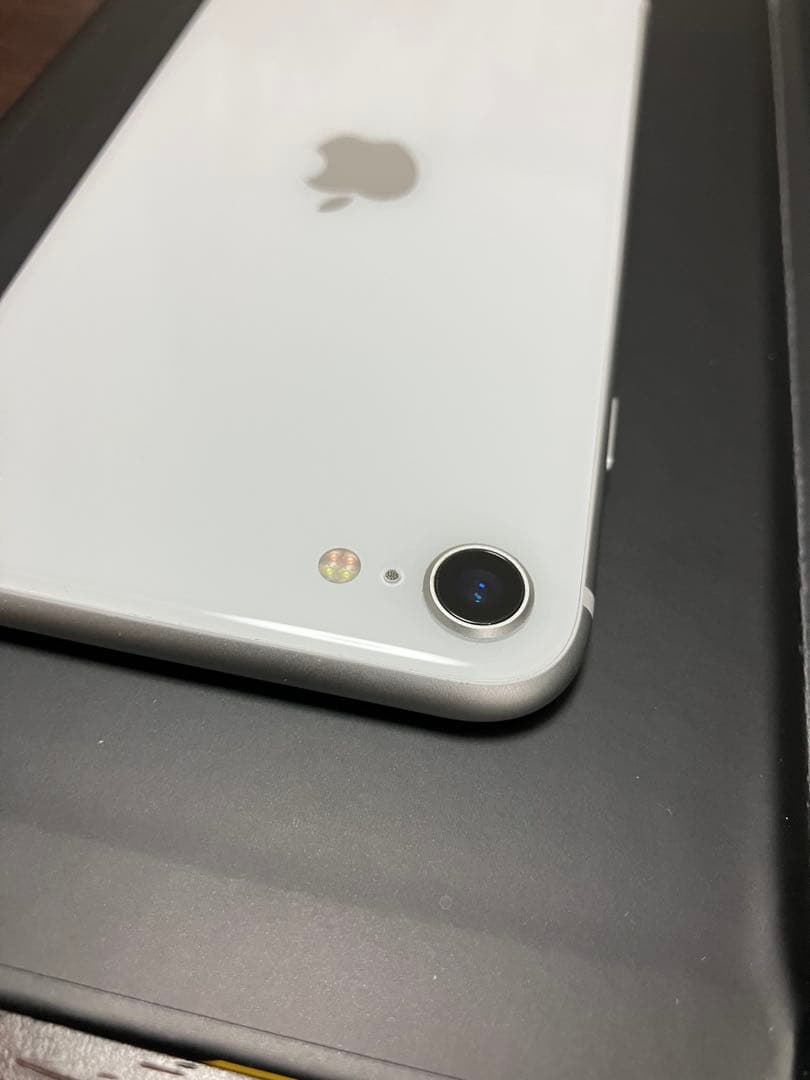 iPhone SE 第2世代 64GB ホワイト simフリー