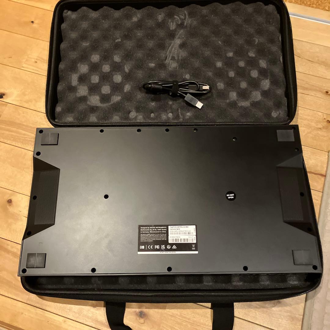 TRAKTOR Kontrol s2 キャリングバッグ