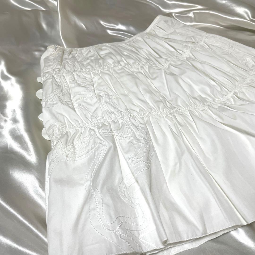 希少　PRADA プラダ　装飾　刺繍　ミニ丈　フレアスカート　38 イタリア製