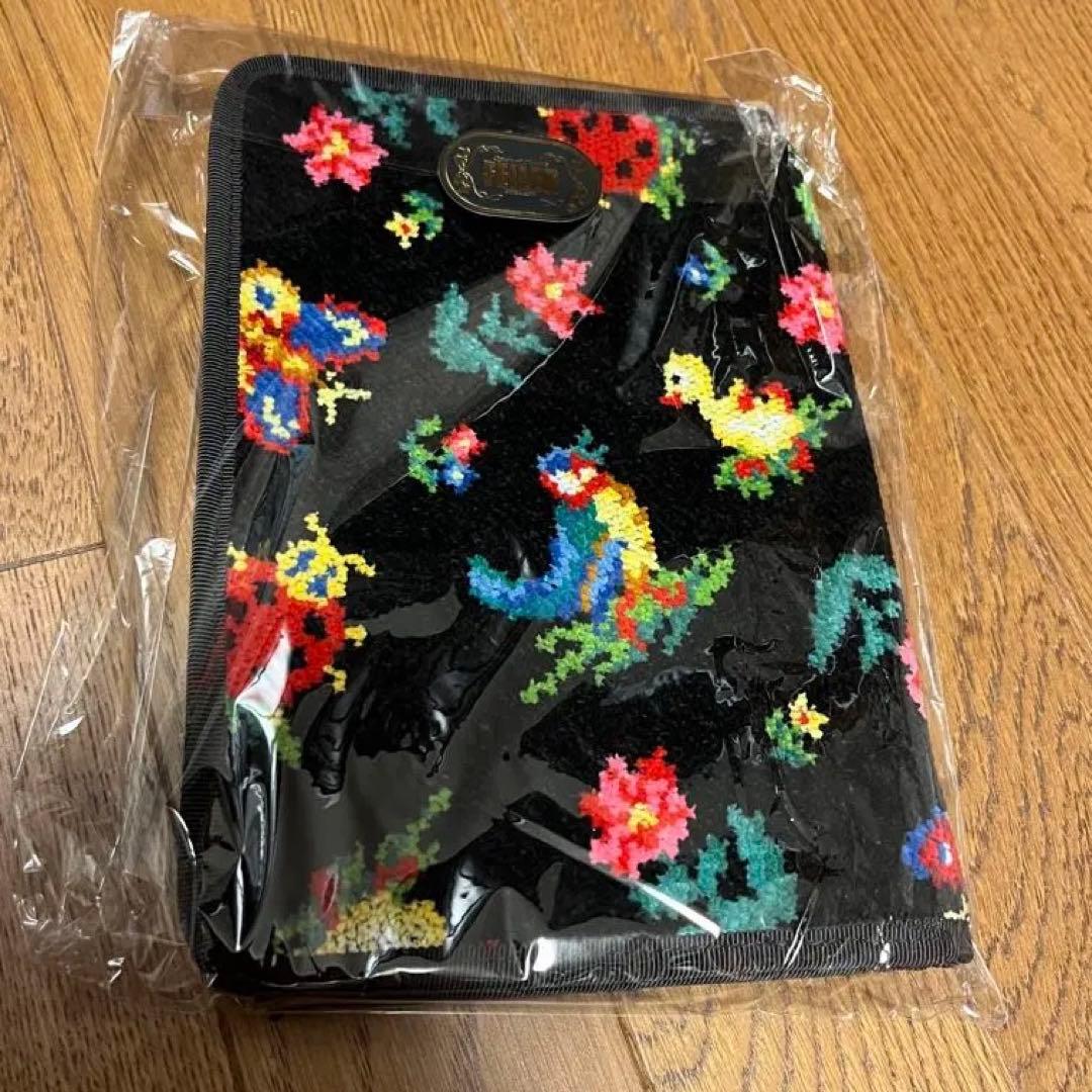 新品未使用　FELIER 黒ハイジ　マルチケース