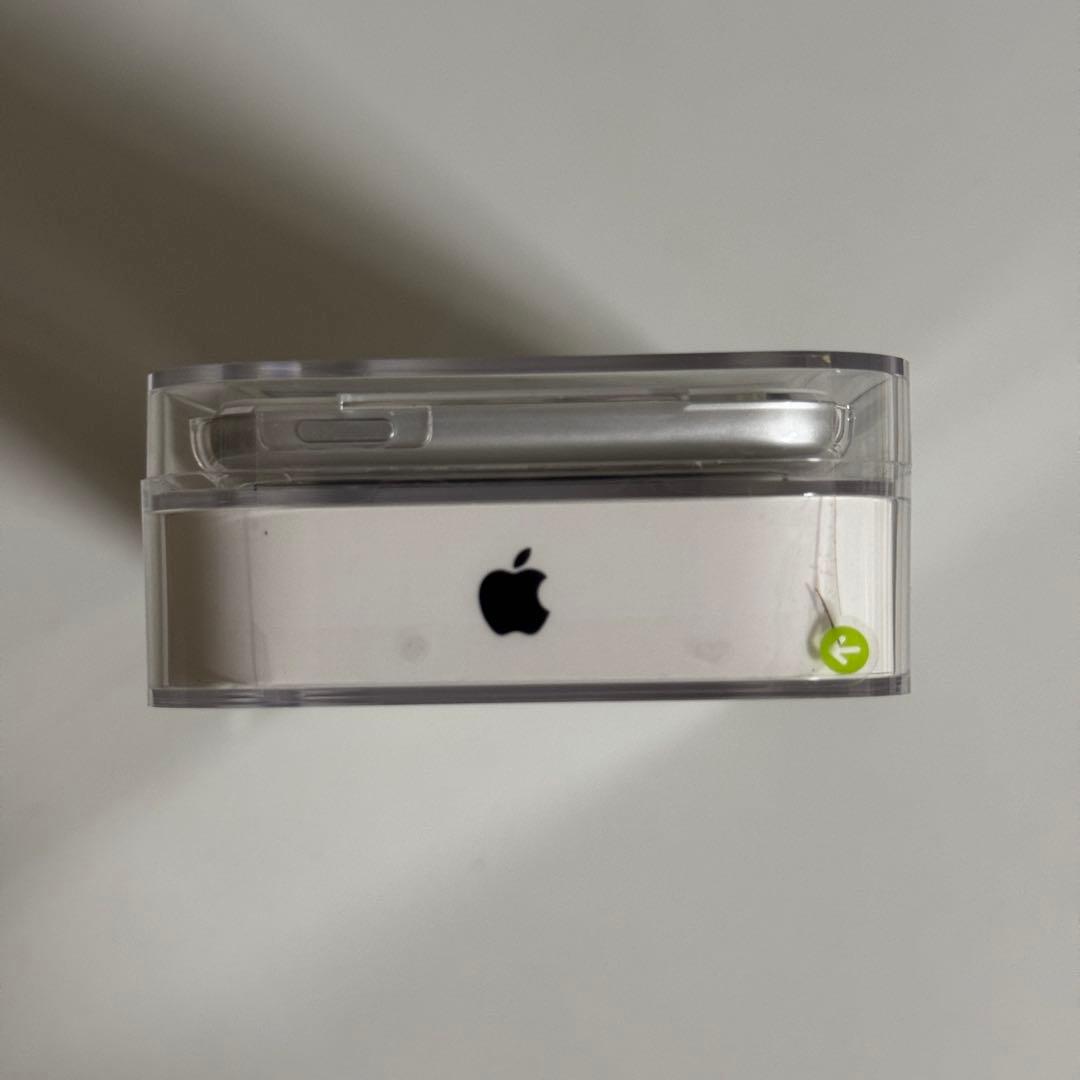 【未開封】iPod touch 第7世代 128GB シルバー　MVJ52J/A