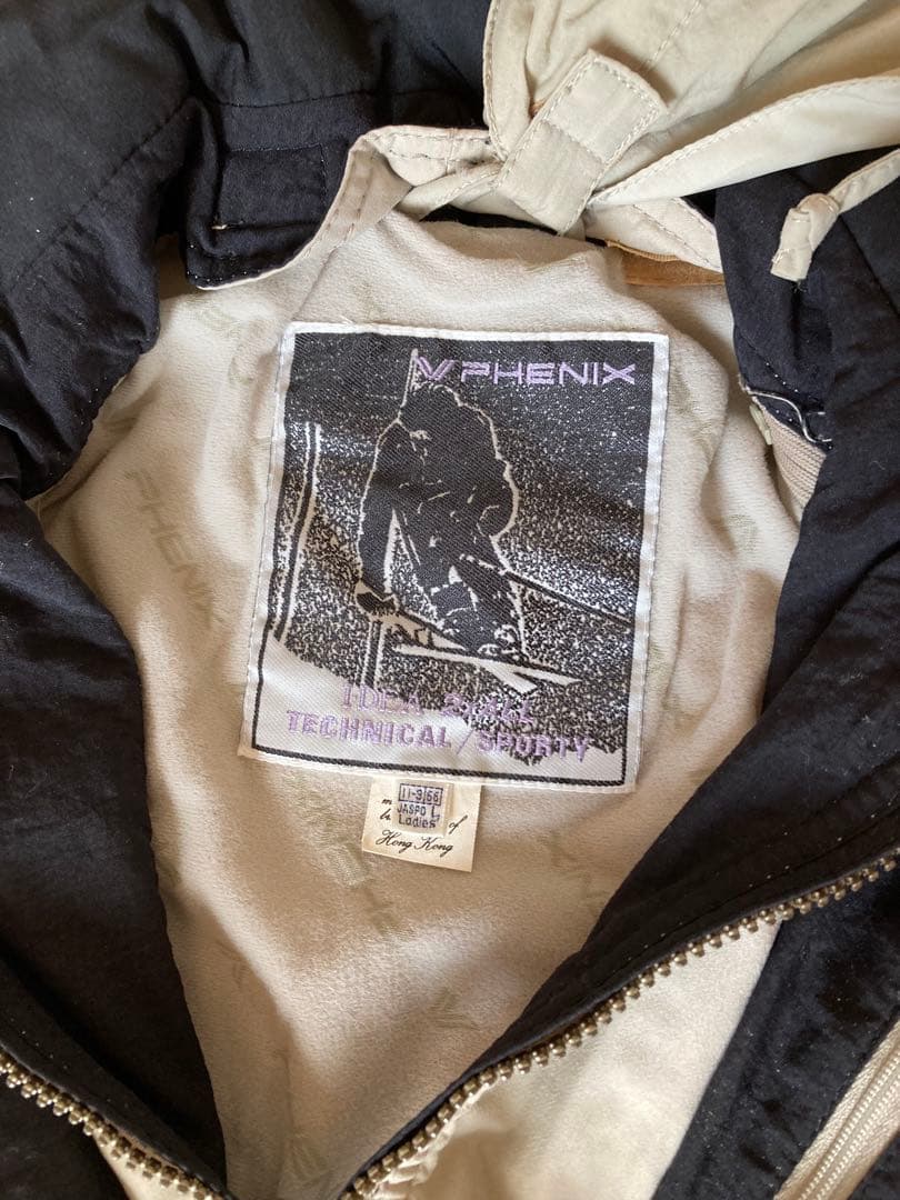 女性用スキーウェア ベージュと黒　phenix