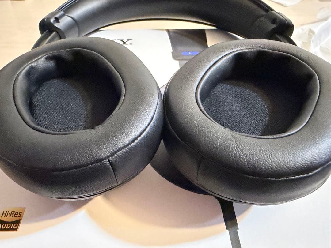 SONY MDR-M1ブラック 有線ヘッドホン　バランスケーブル付き