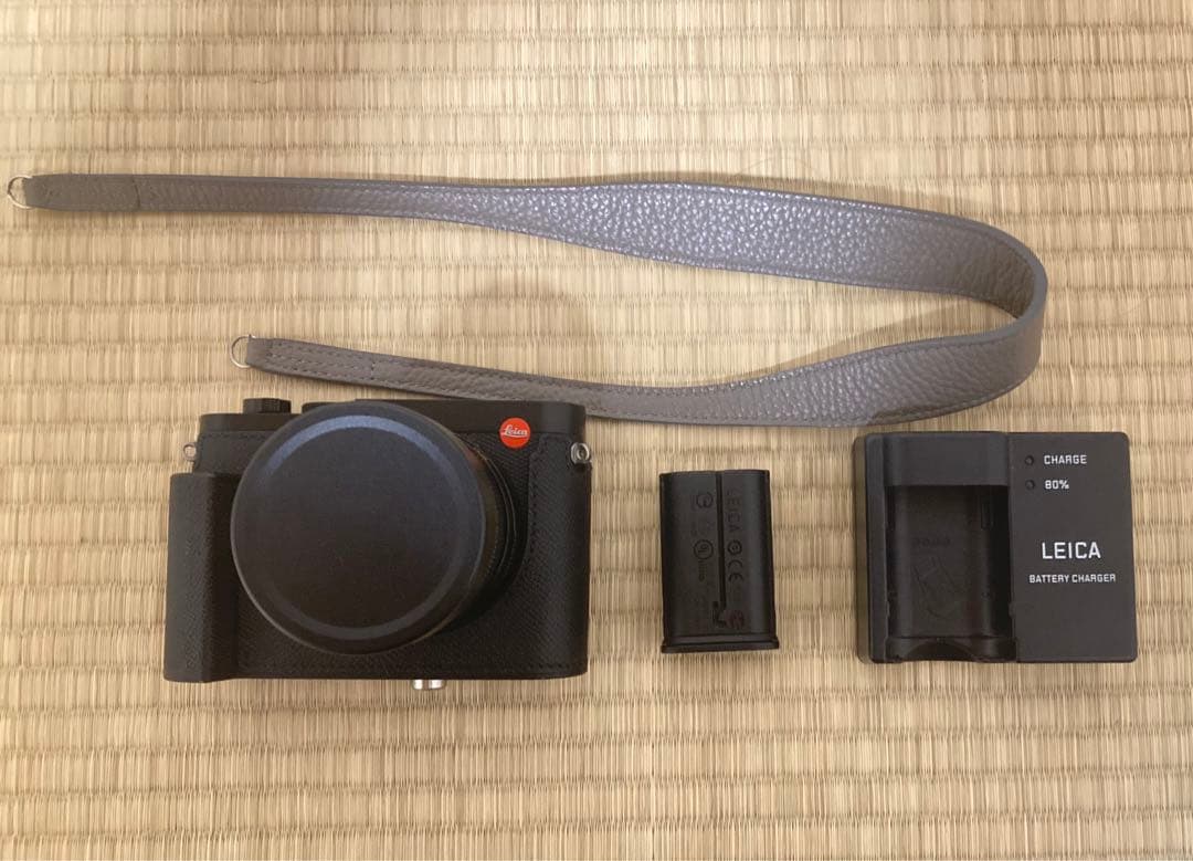 leica Q2 ショートストラップ　ケース付