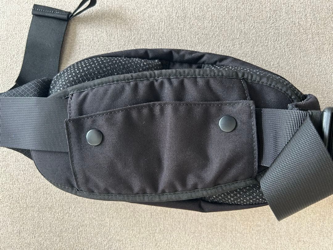 Hugoo ハグー ヒップシート 最新版 ブラック×ミルクティベージュ