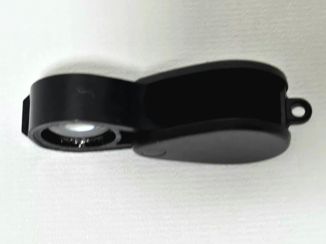 ぷりり希少品　旧Nikon ニコン ルーペ 10X 拡大鏡 携帯用 日本製