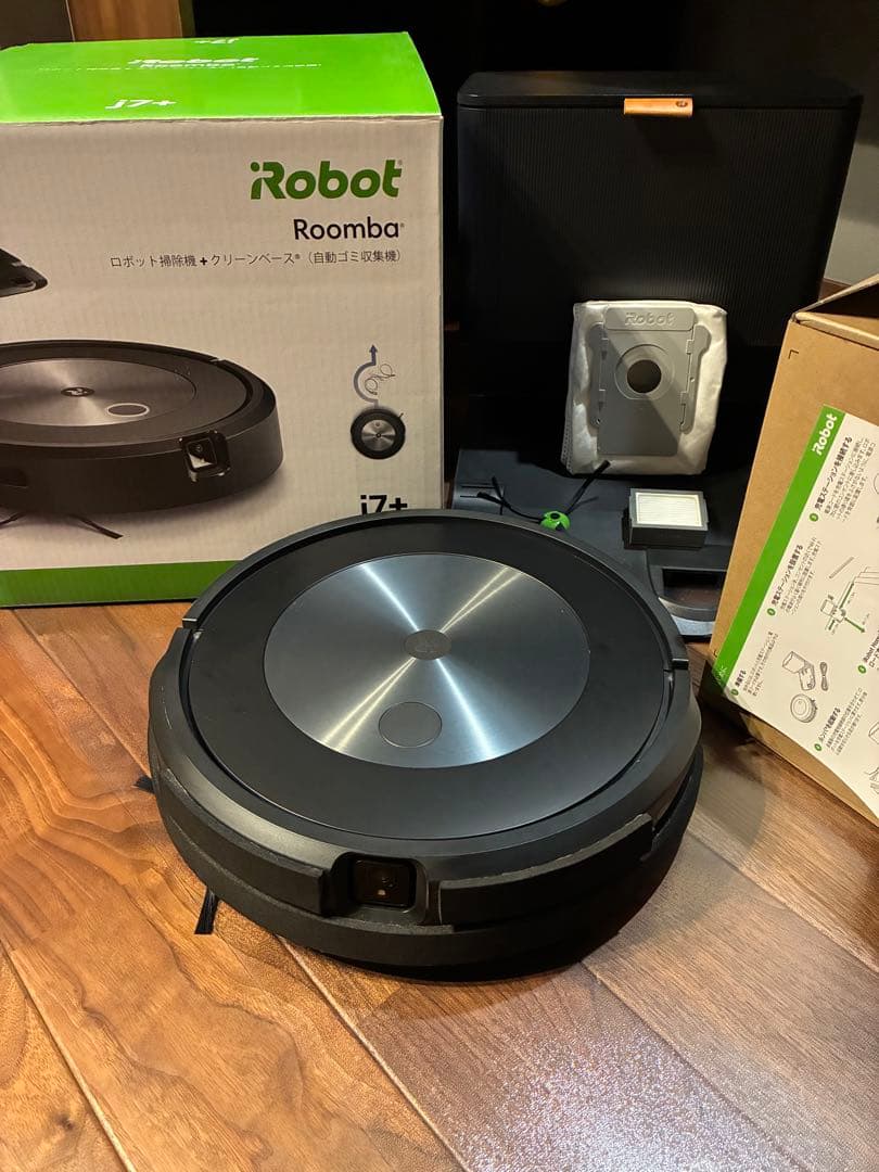 iRobot ルンバ j7+ クリーンベース付き／付属品あり