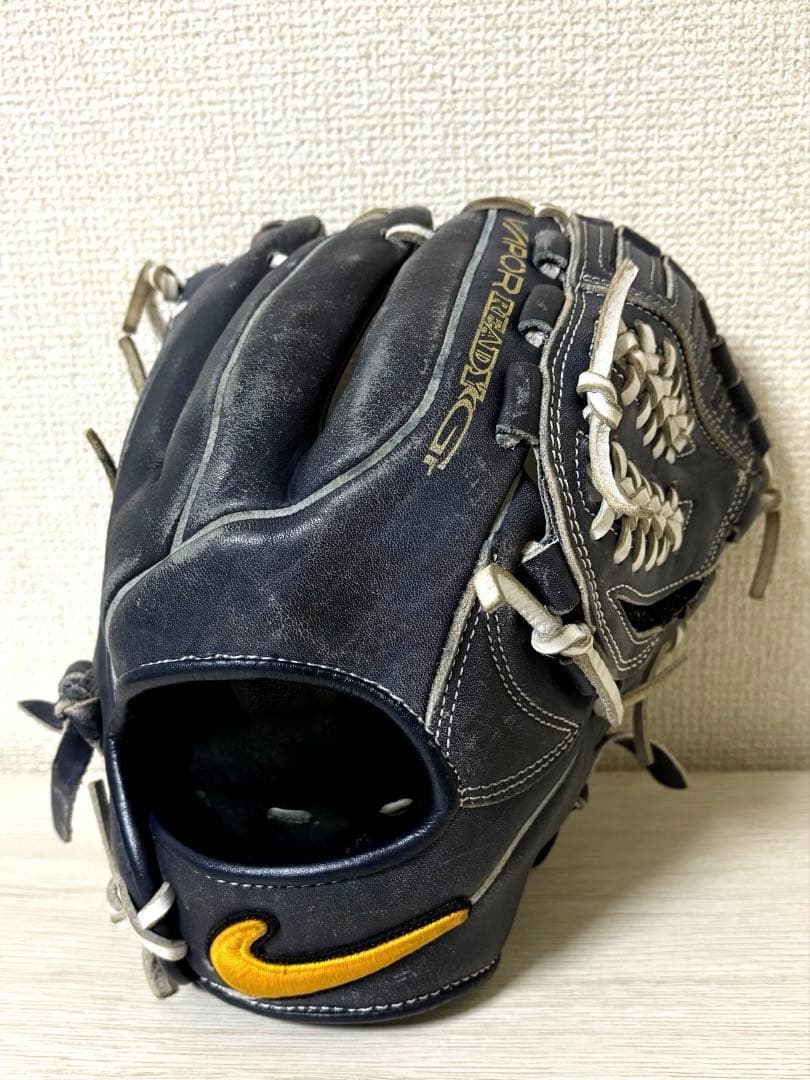 【レア】ナイキ　NIKE 軟式グローブ　投手用　内野手用