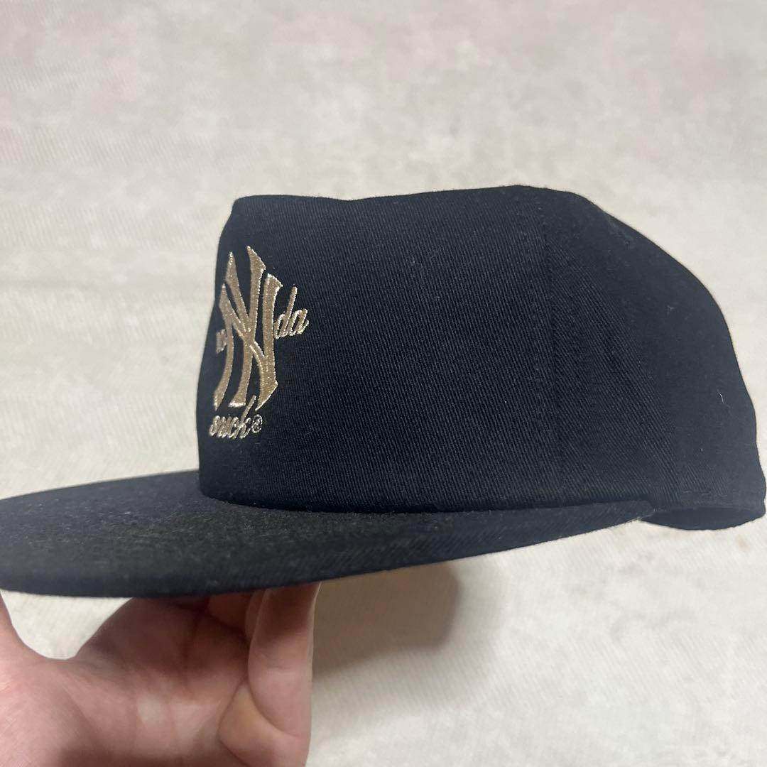 Monday suck キャップ ブラック