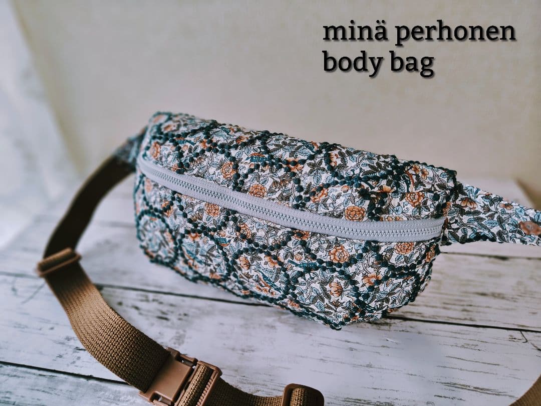 【数量限定】ミナペルホネン 伊勢丹限定 タンバリン+strawberrytree