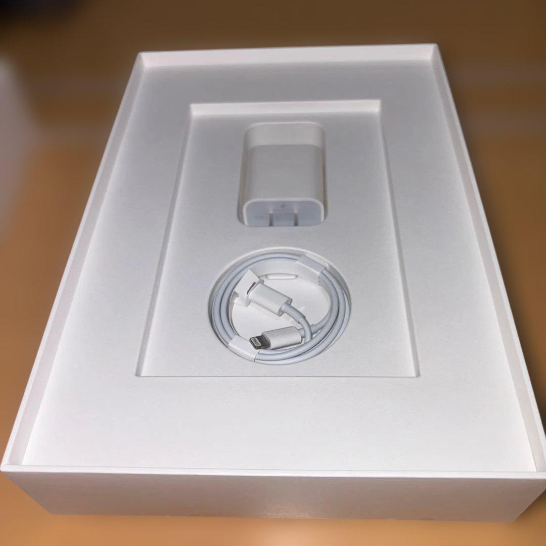 【限界処分】Apple iPad 第8世代　ゴールド 本体