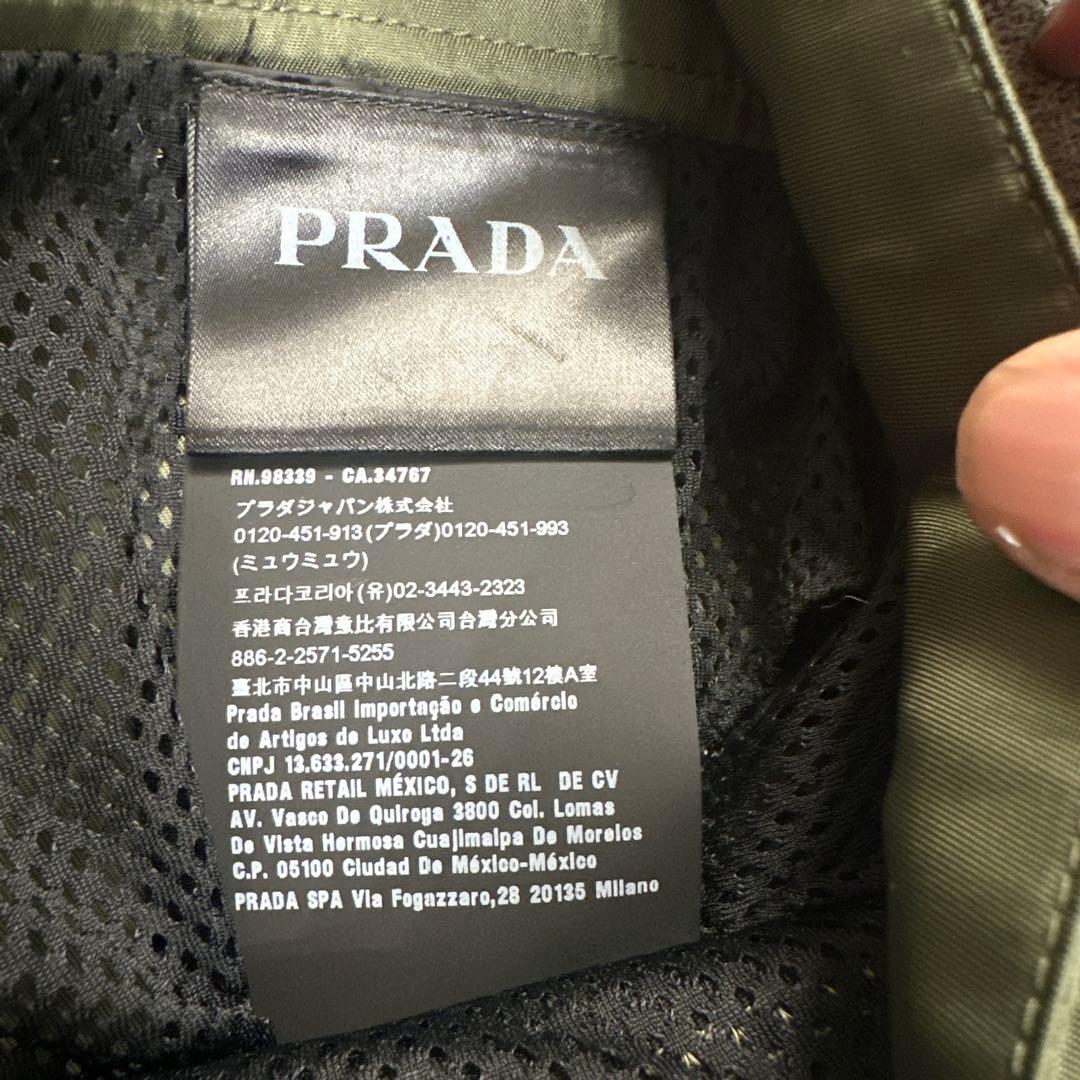 t*9様 PRADA オリーブ 三角ロゴ　ショートパンツ 52