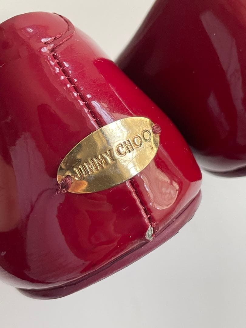 ジミーチュウ ラズベリーカラーフラットパンプス