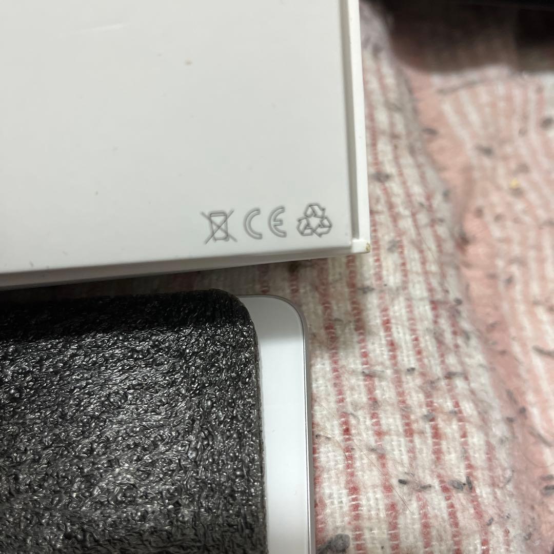 T*A様 Apple iPad 第7世代 シルバー 本体 32GB