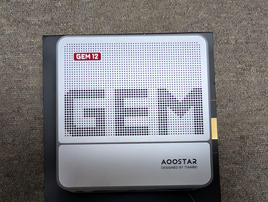 ミニPC AOOSTAR GEM12 Ryzen 6900HX/32GB/512GB