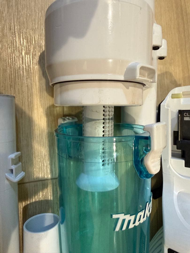 マキタ 18V充電式クリーナー サイクロン CL282FDZCW 純正バッテリー