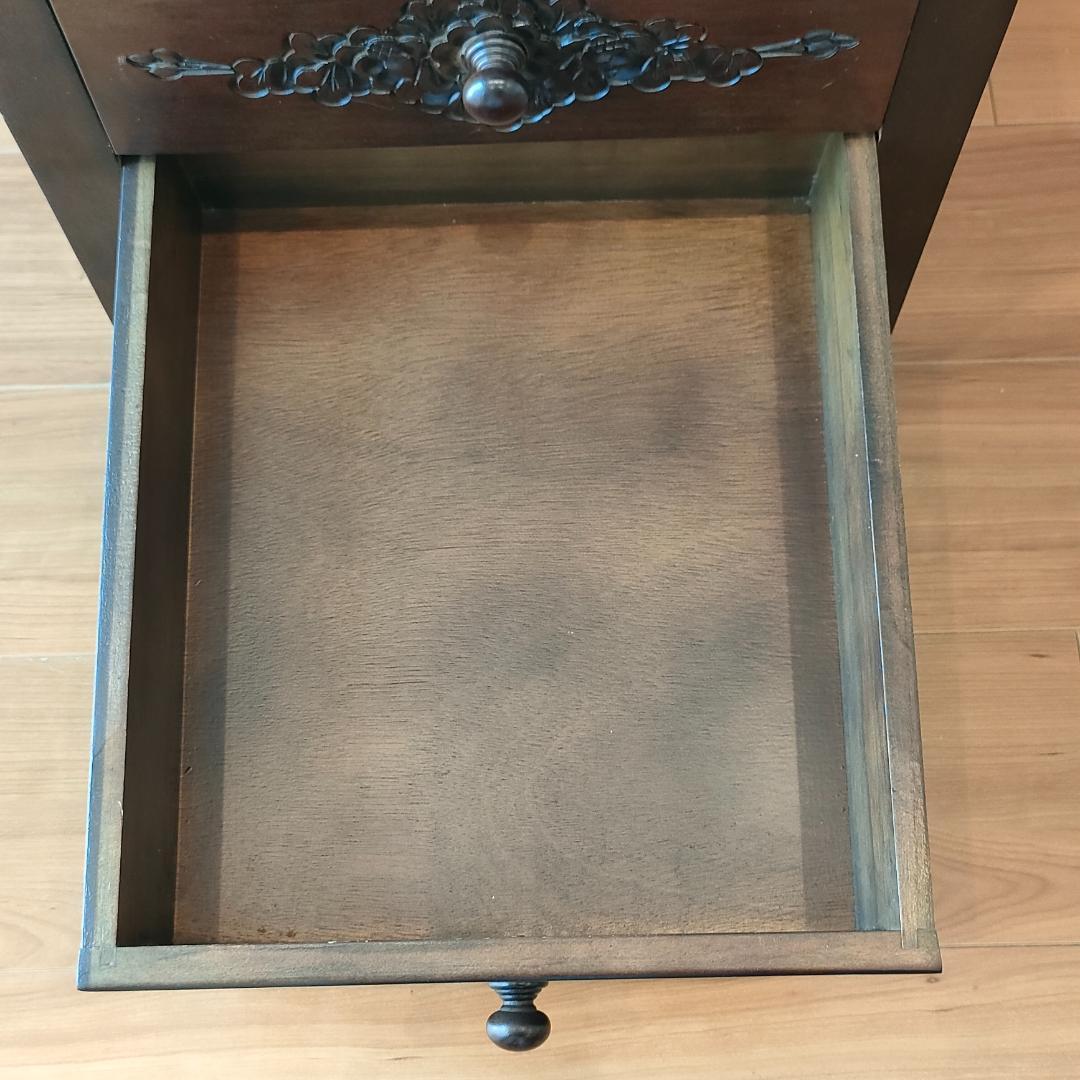 アンティーク　キャビネット　ガラス天板　引き出し4杯