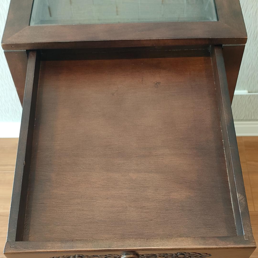 アンティーク　キャビネット　ガラス天板　引き出し4杯