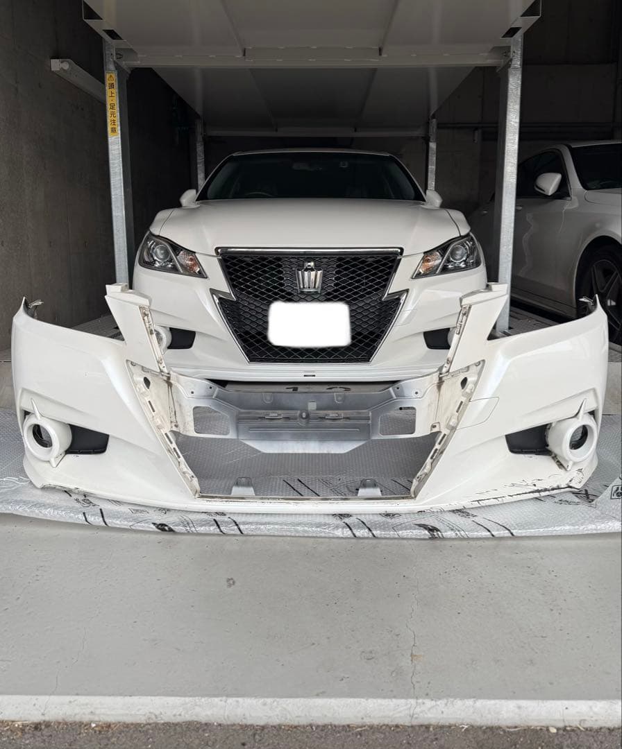 210クラウンアスリート前期　フロントバンパー