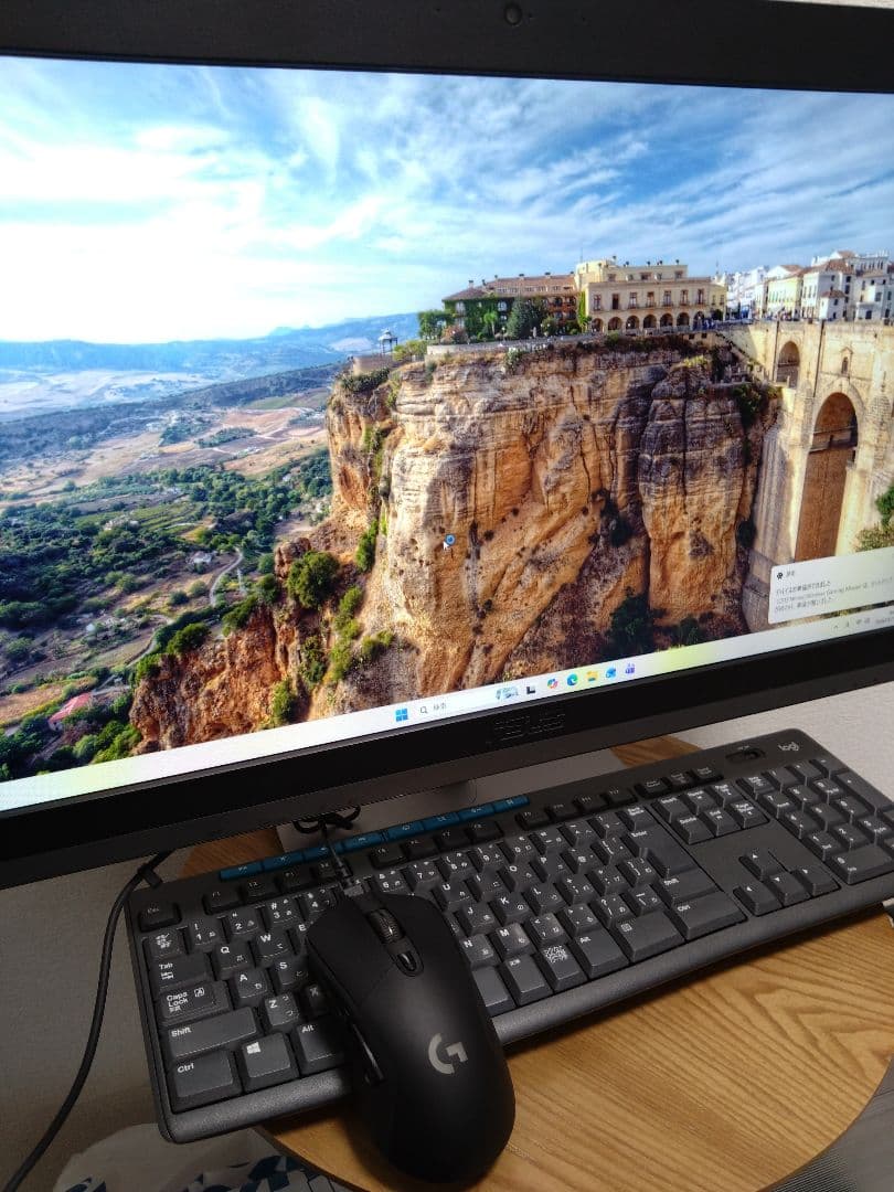 ASUS ALL IN ONE 一体型 PC