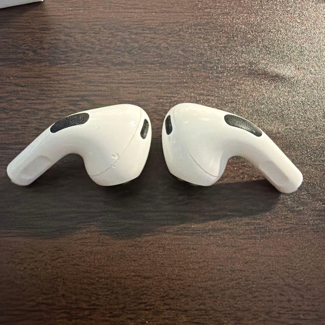 ★美品★ AirPods Pro第二世代（Lightning）