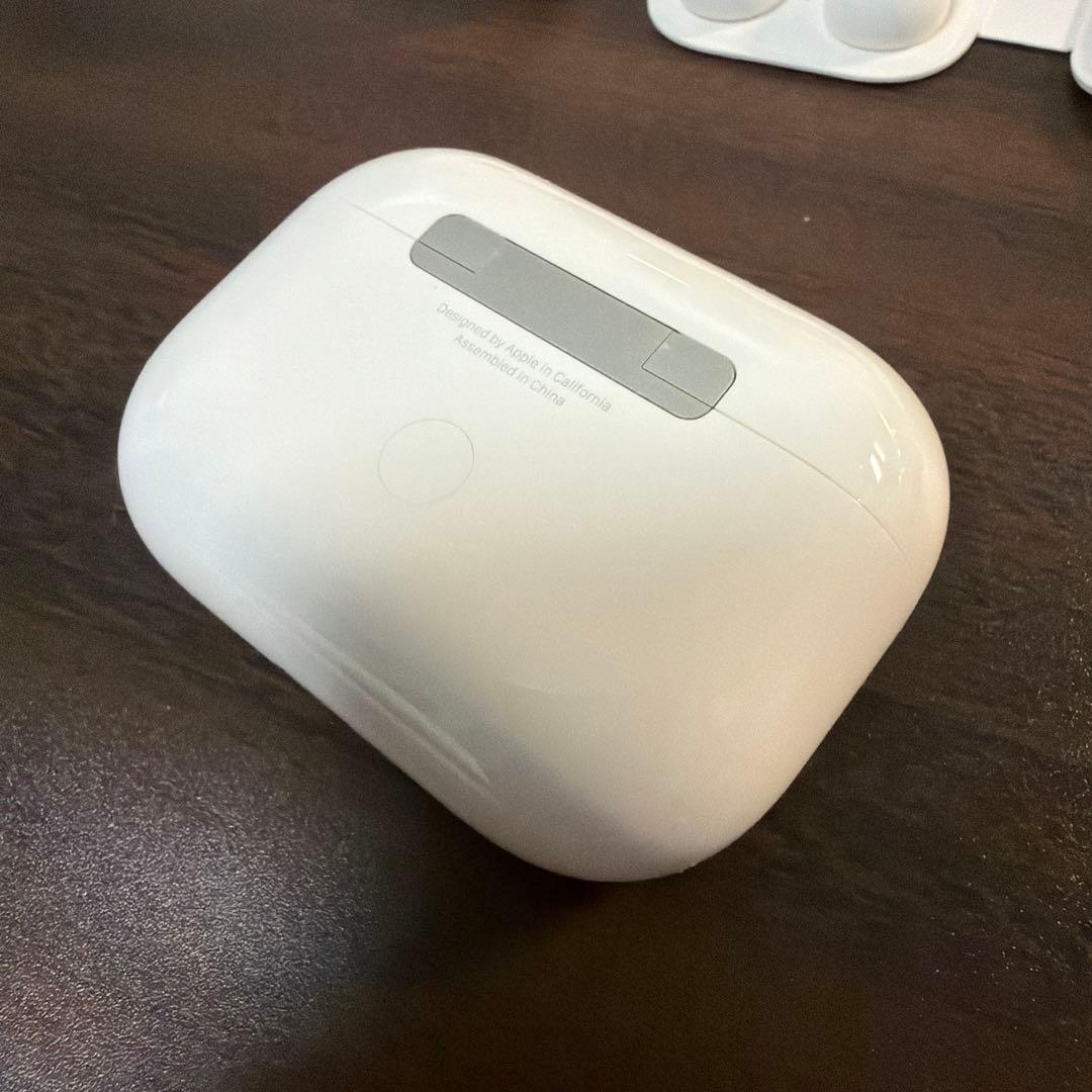 ★美品★ AirPods Pro第二世代（Lightning）