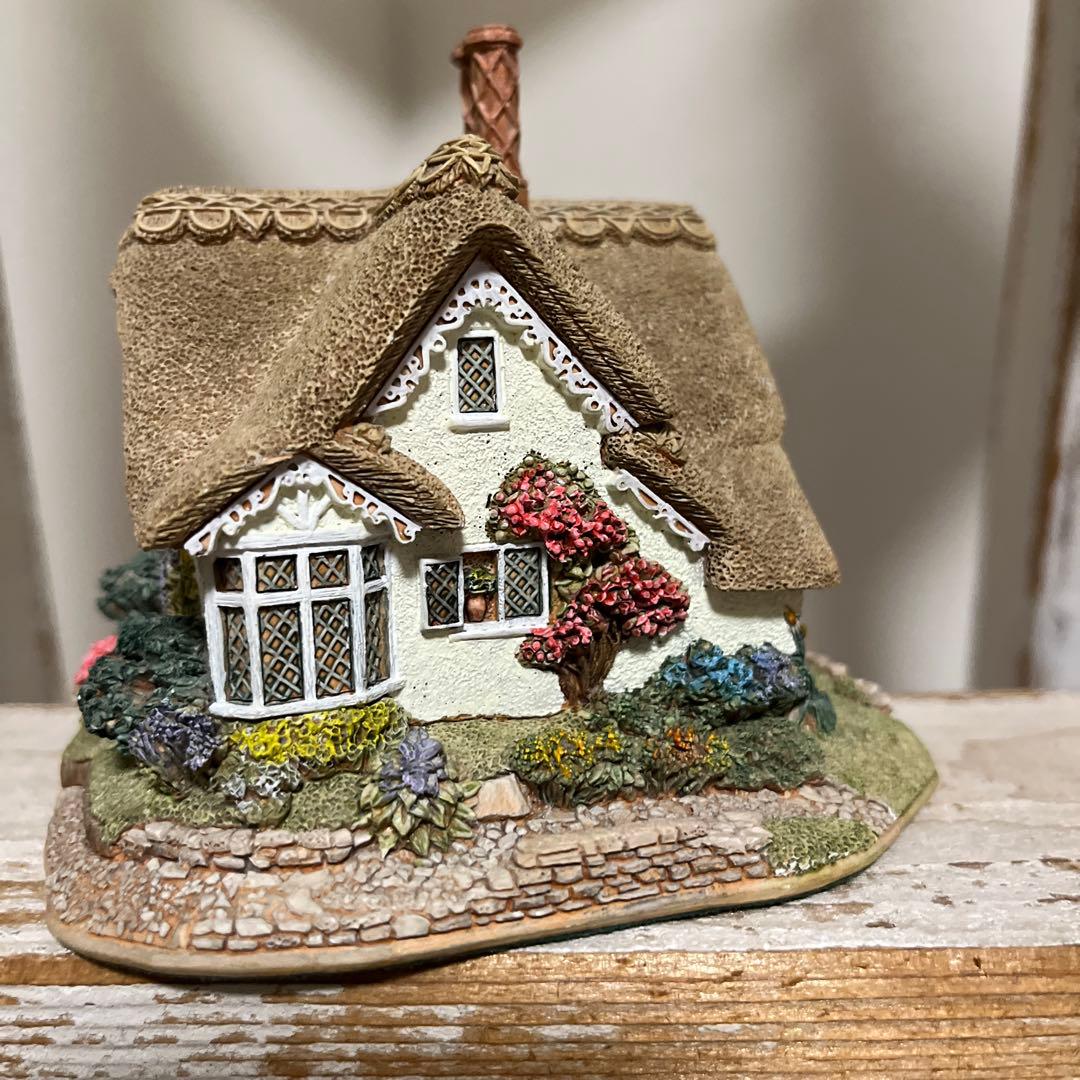 リリパットレーン　CRADLE COTTAGE