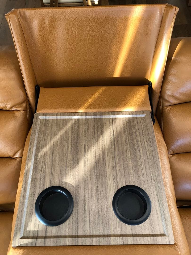 ニトリ3人掛けテーブル付き電動両側リクライニングソ ファNビリーバ