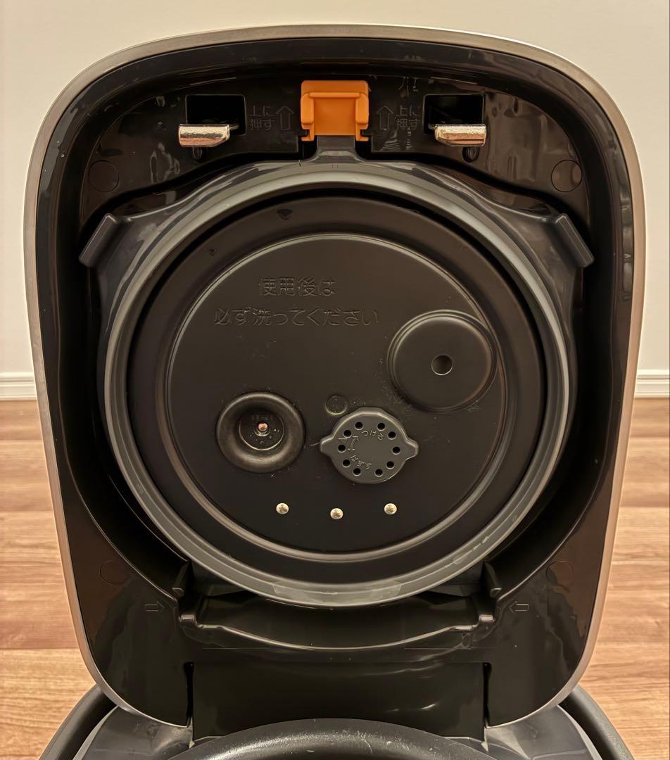 美品　象印　炎舞炊き　炊飯器　ブラック　NW-PT10 【お値引き可能】