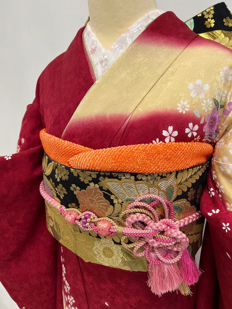 振り袖　フルセット　別誂長襦袢付　成人式　赤　桜　金彩加工　刺繍入り　686