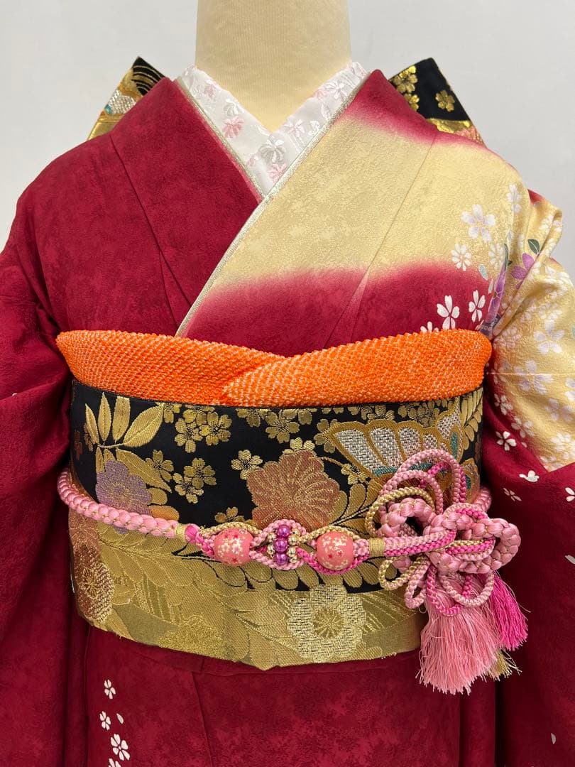 振り袖　フルセット　別誂長襦袢付　成人式　赤　桜　金彩加工　刺繍入り　686