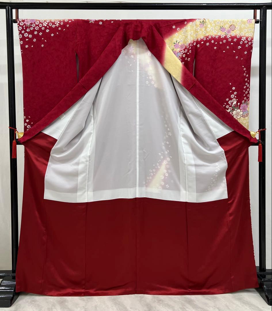 振り袖　フルセット　別誂長襦袢付　成人式　赤　桜　金彩加工　刺繍入り　686