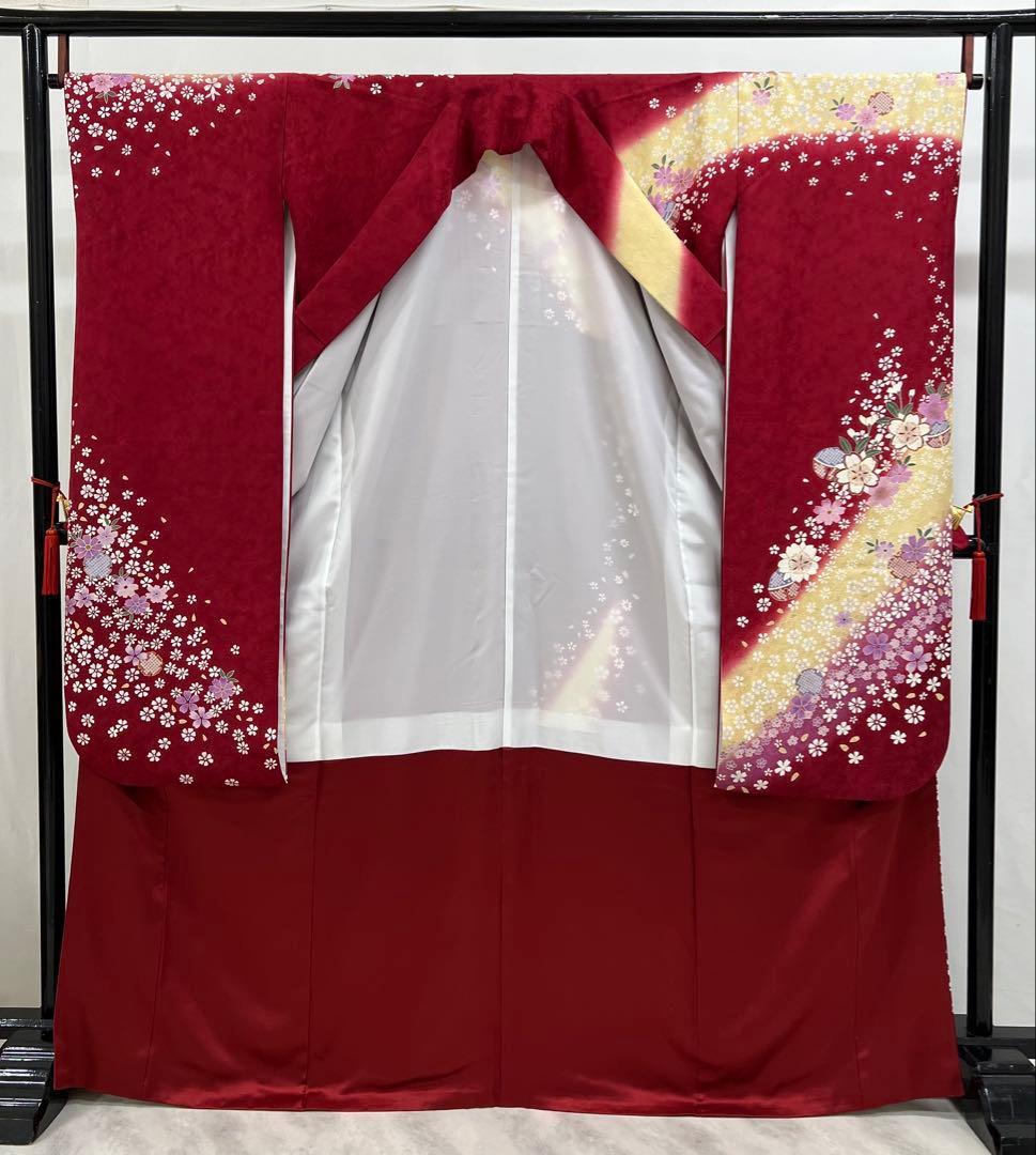 振り袖　フルセット　別誂長襦袢付　成人式　赤　桜　金彩加工　刺繍入り　686
