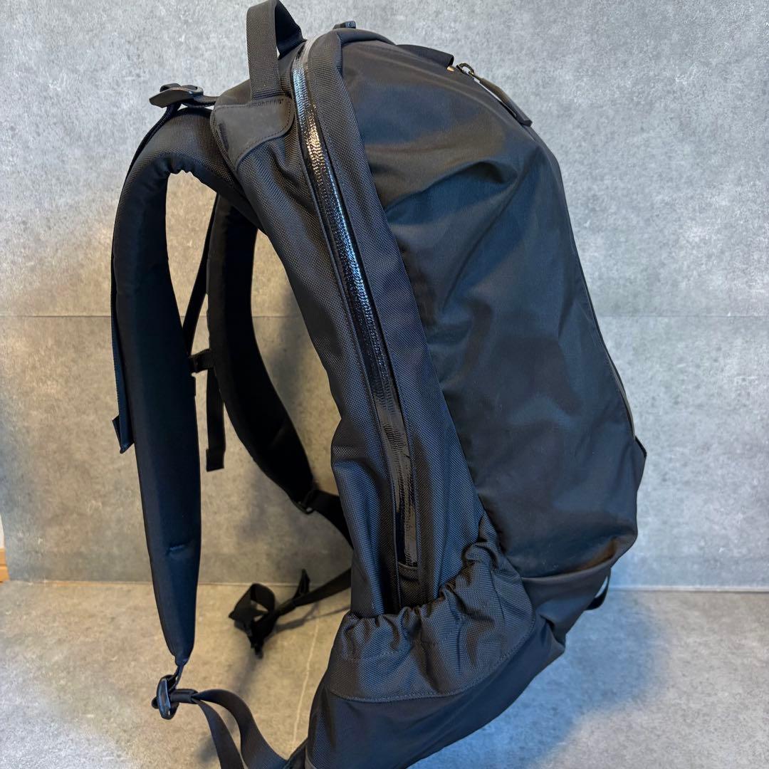 sss777様　アークテリクス　アロー22 最新型　リュック　ブラック