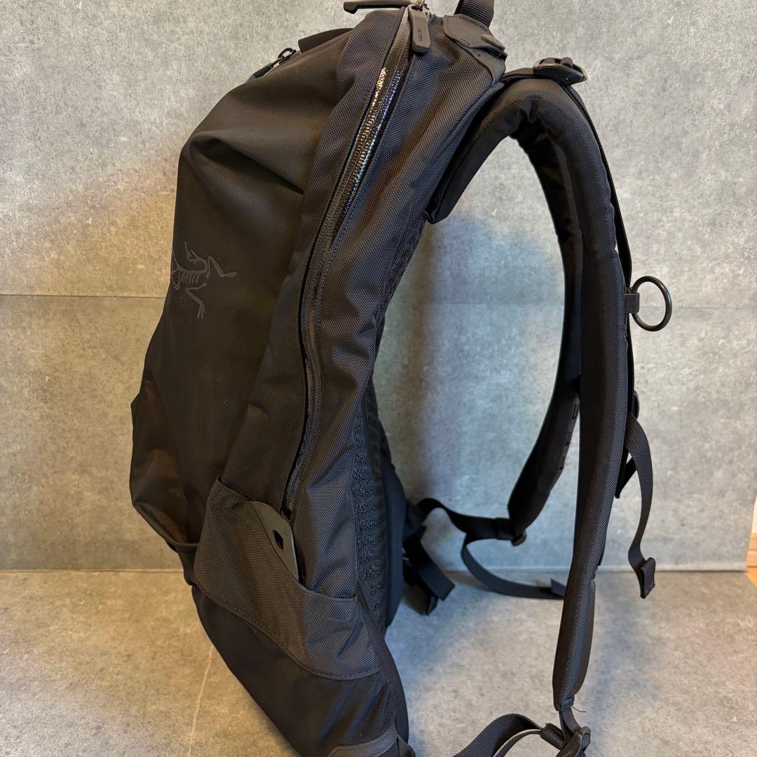 sss777様　アークテリクス　アロー22 最新型　リュック　ブラック