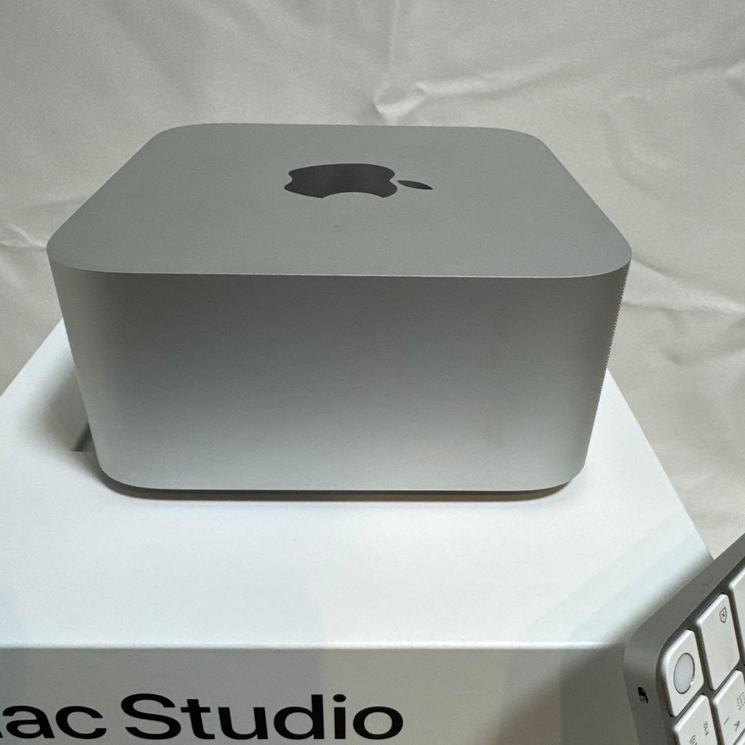 MacStudio M1 MAX CTO 32GB 32core 1TB KB付