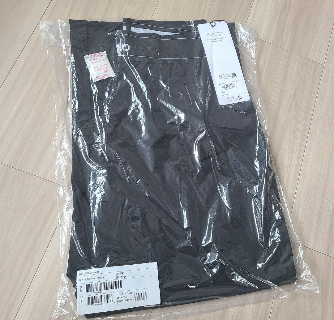 【新品未使用タグ付き】Alo Suit Up トラウザー(レギュラー)ブラック
