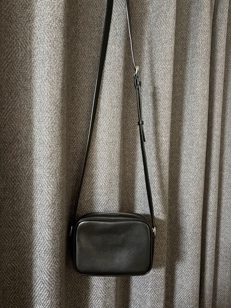 サンローラン スモールカメラバッグ ブラック レザー