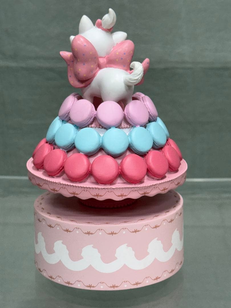 ア*キ様 ディズニー　マリーちゃん　おしゃれキャット　マカロン　オルゴール　中古